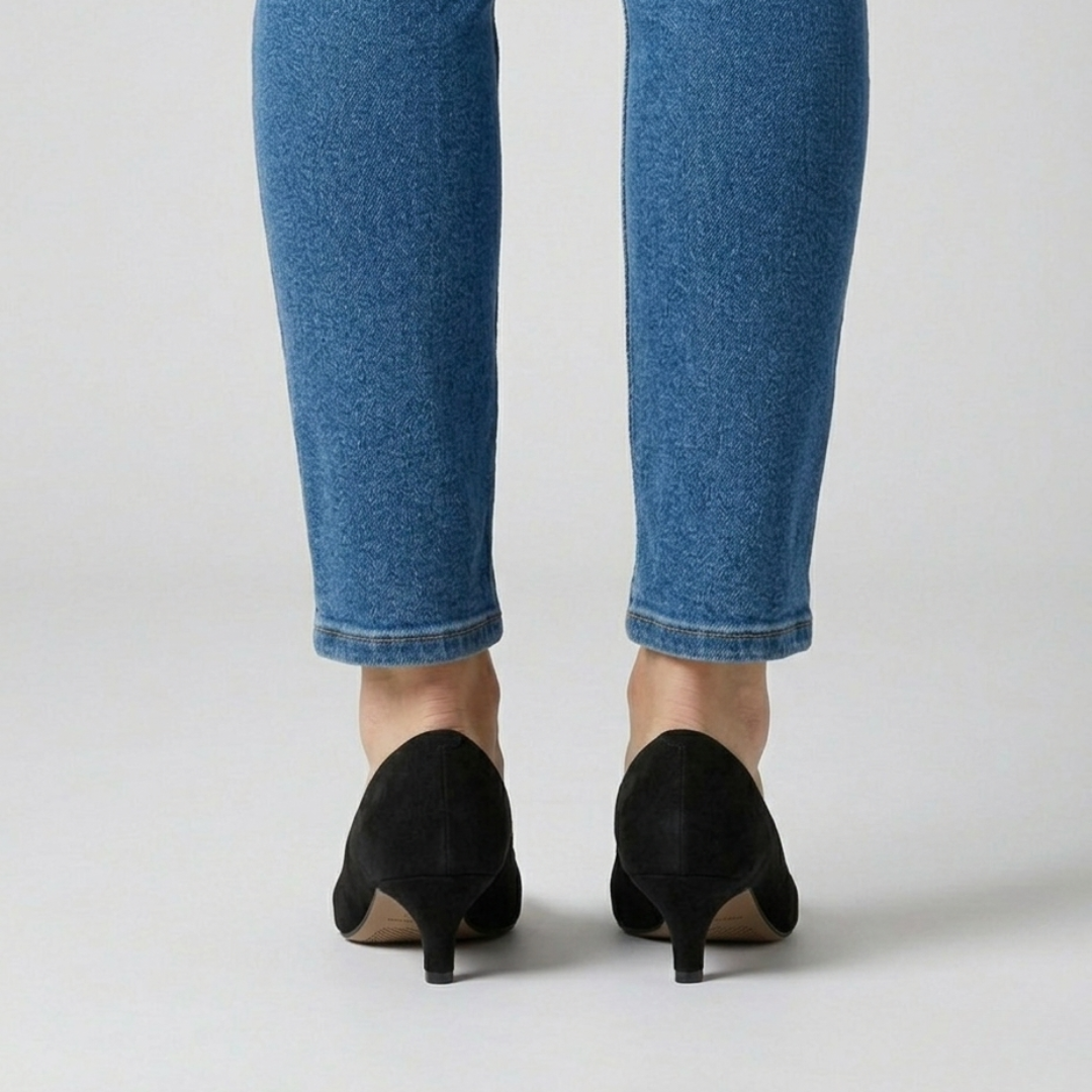 Victorie | Kitten Heel de Gamuza