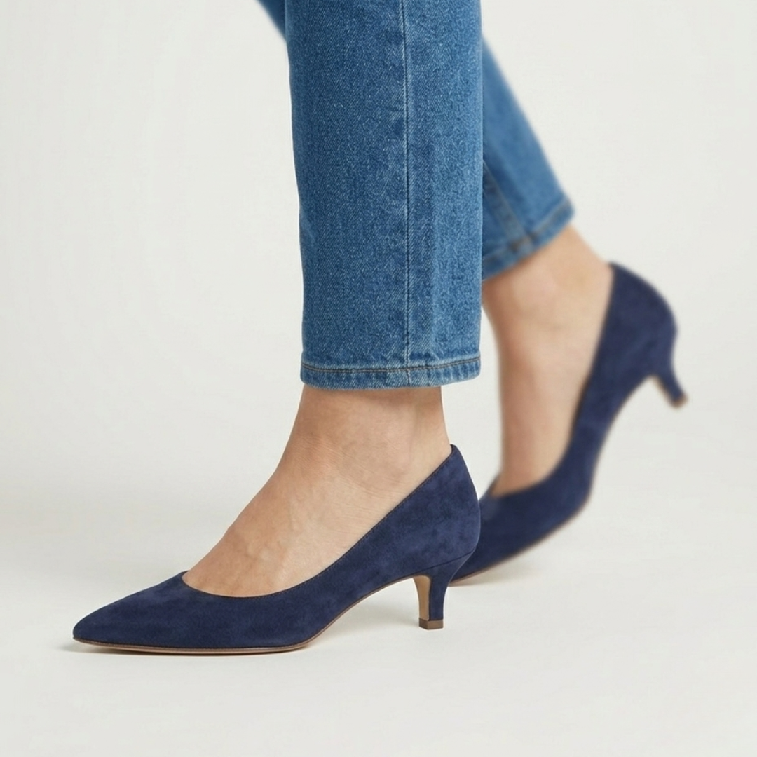 Victorie | Kitten Heel de Gamuza