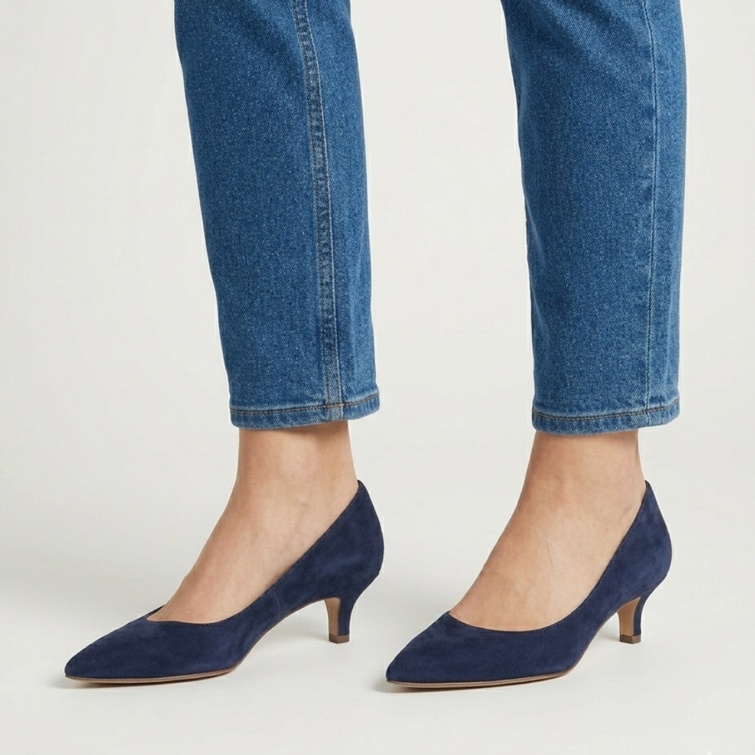 Victorie | Kitten Heel de Gamuza