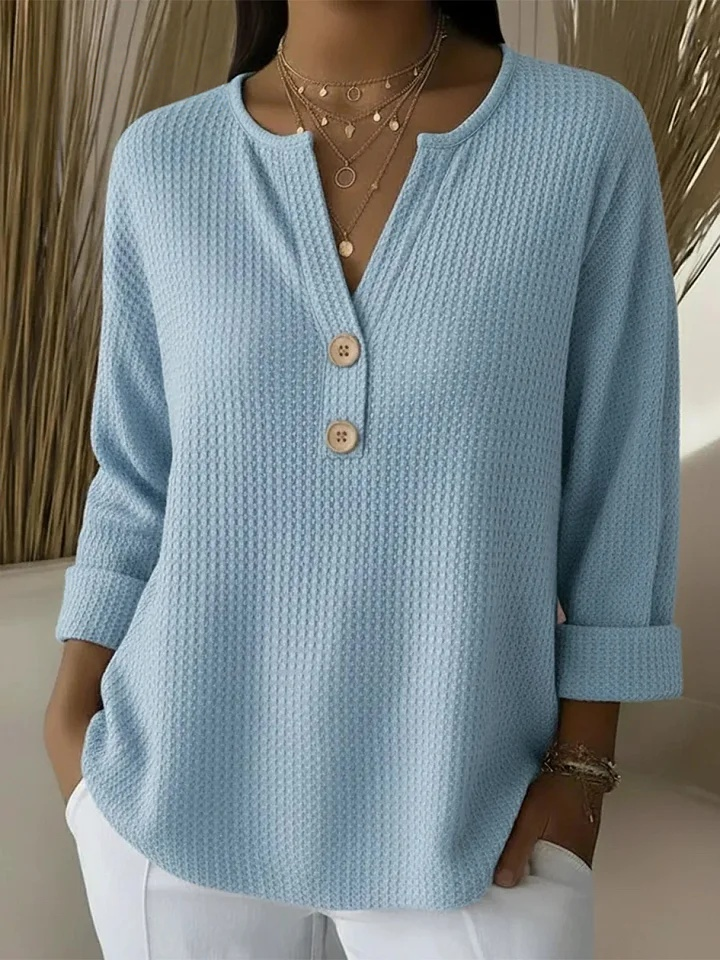 Lucia | Playera Henley Texturizada con Botones
